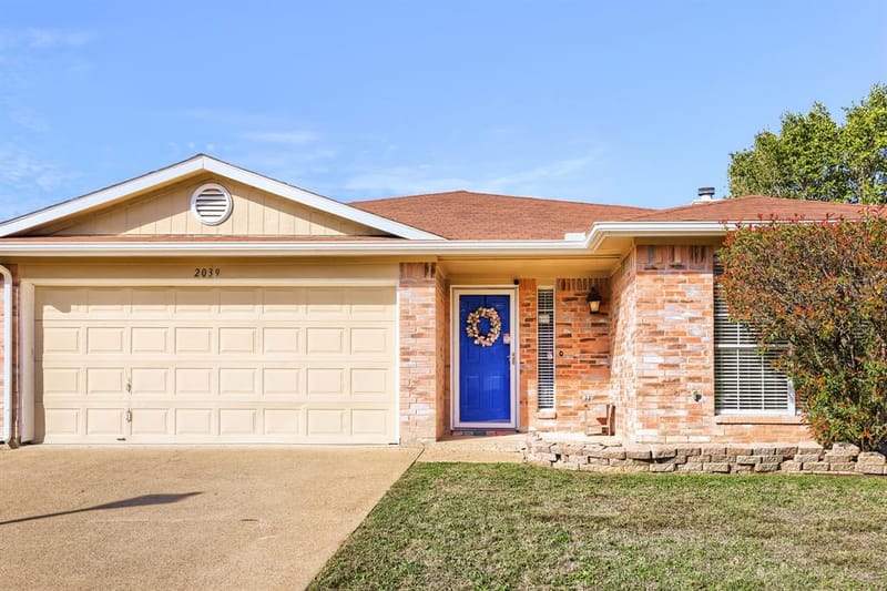 2039 Angelica Way, Dallas TX 75217 - Photo 2