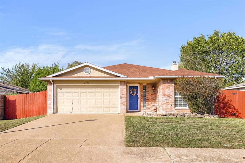 2039 Angelica Way, Dallas TX 75217