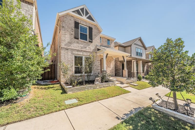 256 Harbor Hills Drive, Flower Mound TX 75028 - Photo 2