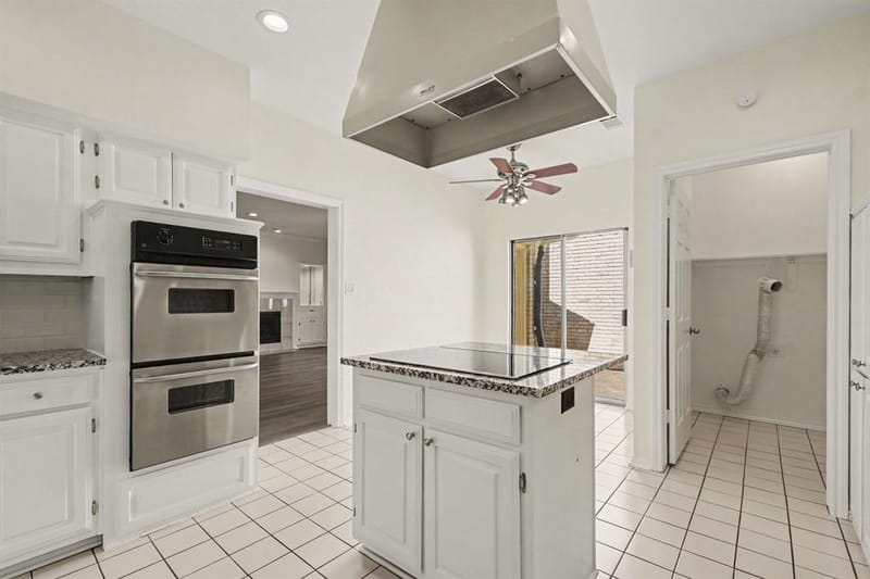 5825 Preston Valley Drive, Dallas TX 75240 - Photo 16