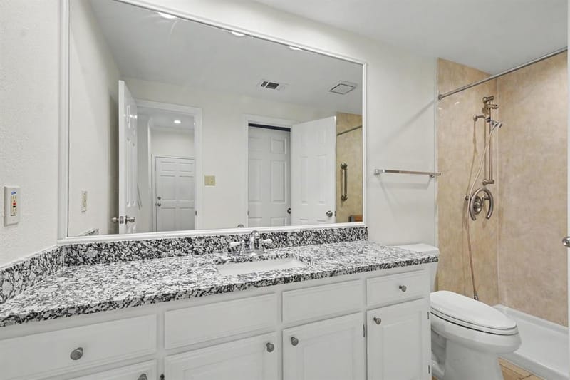 5825 Preston Valley Drive, Dallas TX 75240 - Photo 32