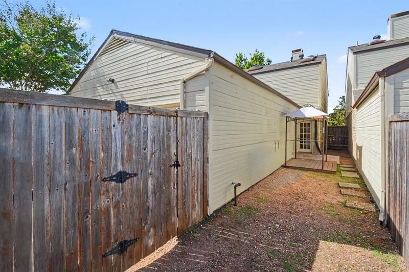 5825 Preston Valley Drive, Dallas TX 75240 - Photo 34