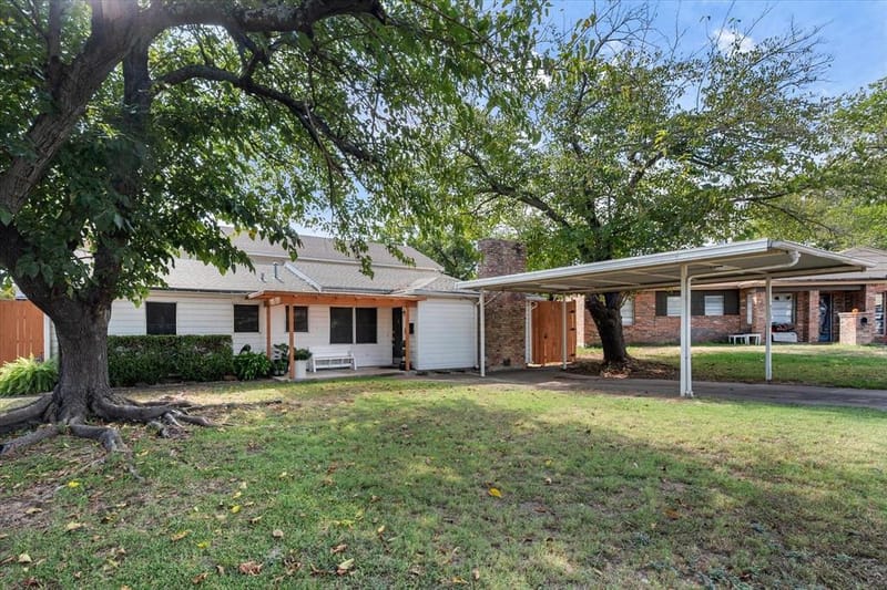 2548 Wood Valley Place, Dallas TX 75211 - Photo 3