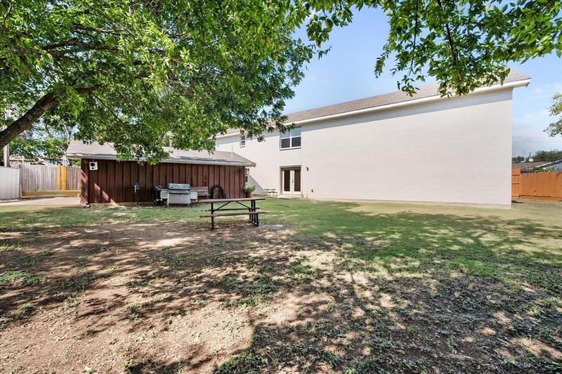 2548 Wood Valley Place, Dallas TX 75211 - Photo 37
