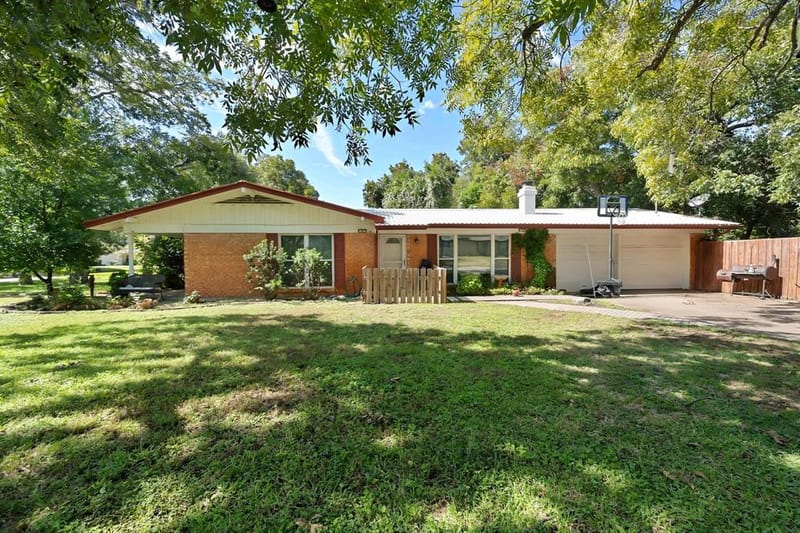 1703 Nueces Trail, Arlington TX 76012