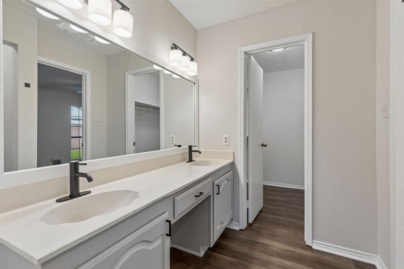 1805 Creekside Court, Garland TX 75040 - Photo 19