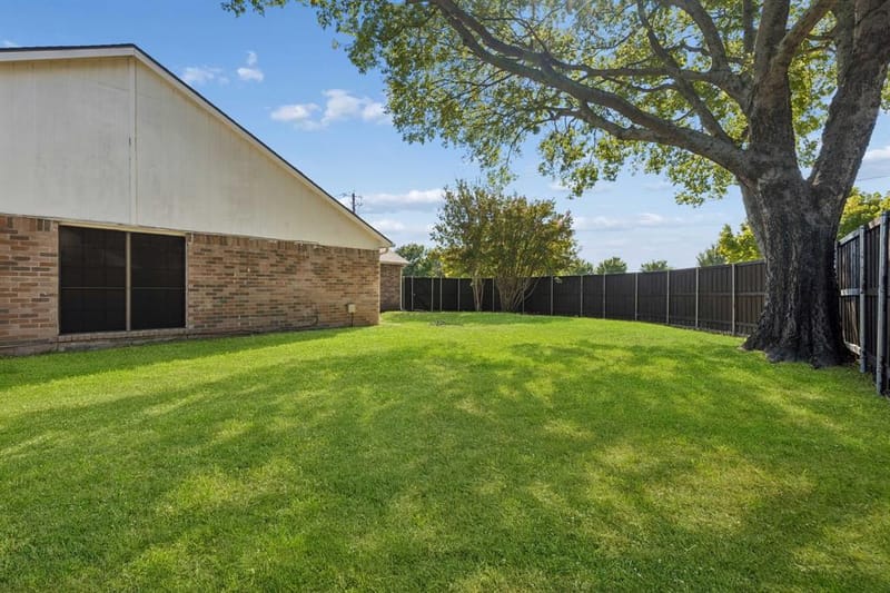 1805 Creekside Court, Garland TX 75040 - Photo 8
