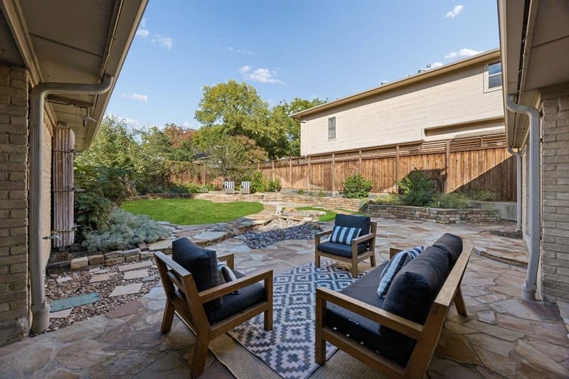 10115 Chesterton Drive, Dallas TX 75238 - Photo 32