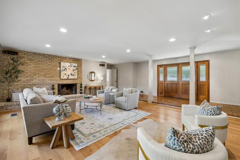 10115 Chesterton Drive, Dallas TX 75238 - Photo 5
