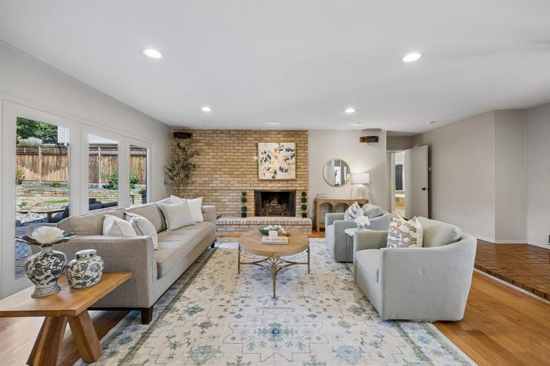 10115 Chesterton Drive, Dallas TX 75238 - Photo 8