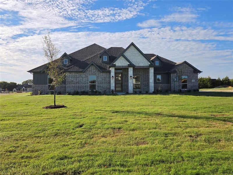 6840 Hayes Road, Midlothian TX 76065