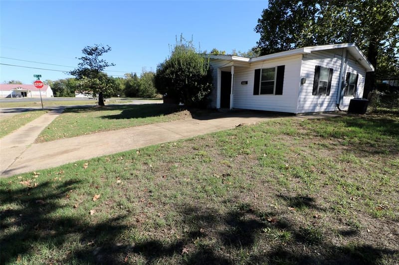 2490 Beverly Drive, Paris TX 75460 - Photo 4