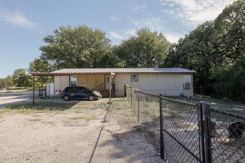 10701 Fm 916, Grandview TX 76050 - Photo 27