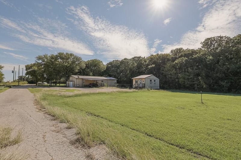 10701 Fm 916, Grandview TX 76050 - Photo 26