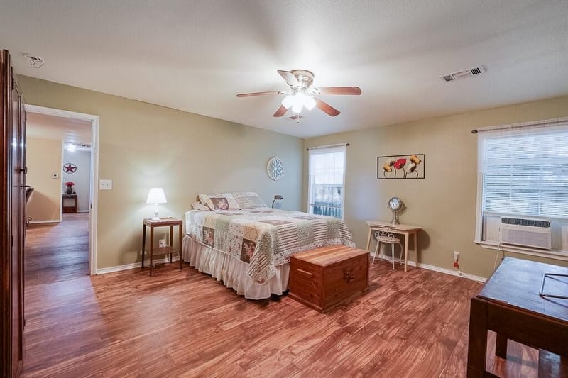 10701 Fm 916, Grandview TX 76050 - Photo 11
