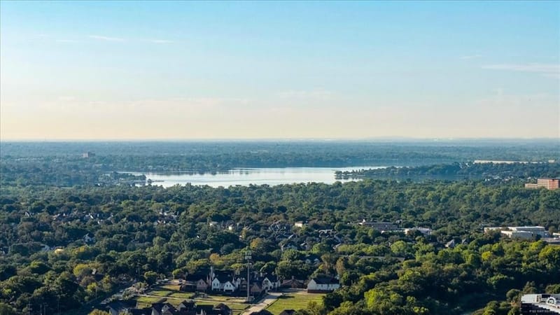 7738 Lemmonwood Drive, Dallas TX 75231 - Photo 24