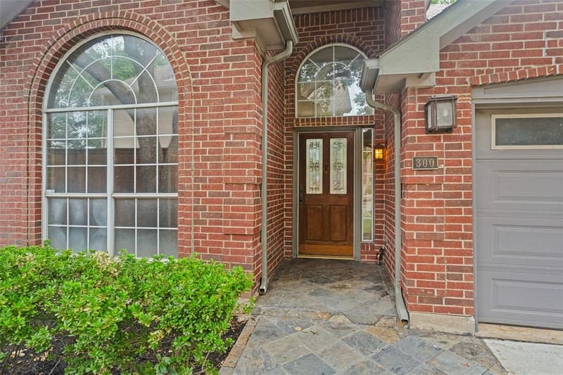 300 Black Rock Court, Irving TX 75063 - Photo 2