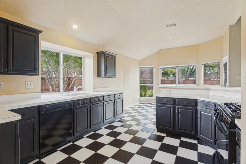 300 Black Rock Court, Irving TX 75063 - Photo 13