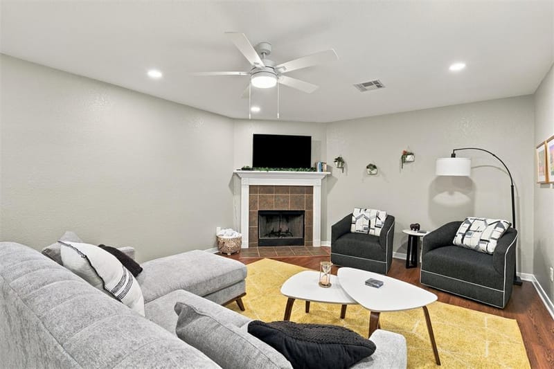 813 Chambers Creek Circle, Hewitt TX 76643 - Photo 2