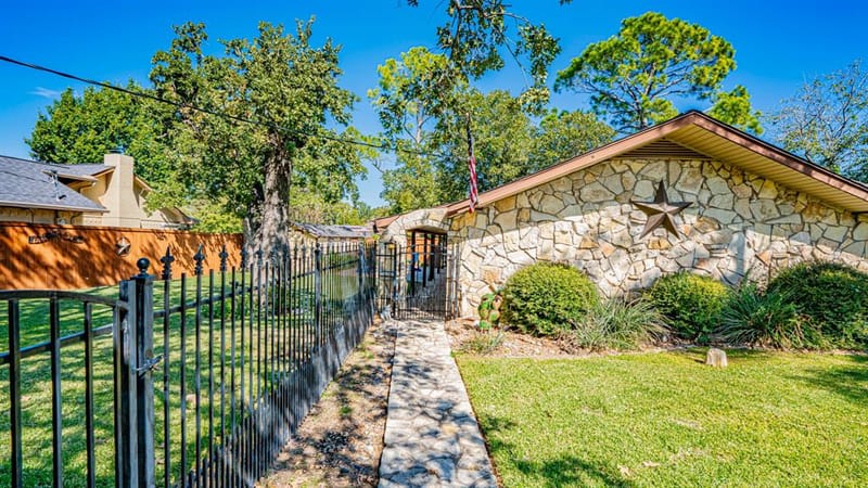 4015 Sioux Court, Granbury TX 76048 - Photo 7