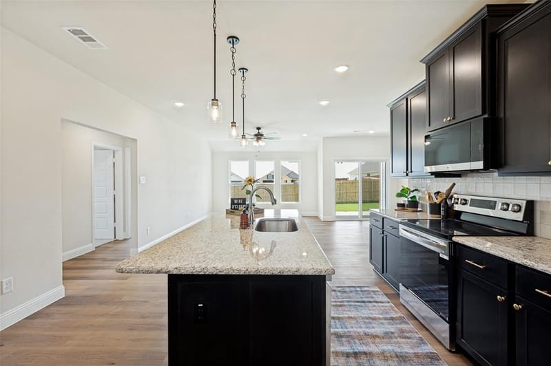 303 Sam Drive, Hillsboro TX 76645 - Photo 9