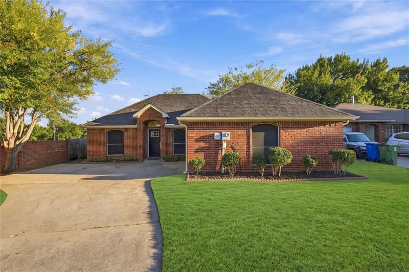 1968 Hobart Lane, Lewisville TX 75067