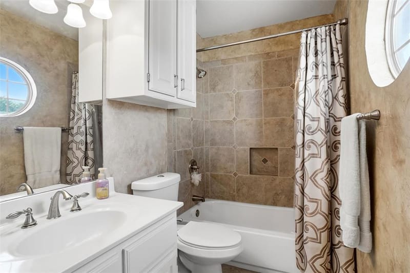 6313 Skylark Circle, North Richland Hills TX 76180 - Photo 12