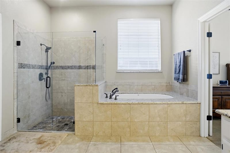 6313 Skylark Circle, North Richland Hills TX 76180 - Photo 10