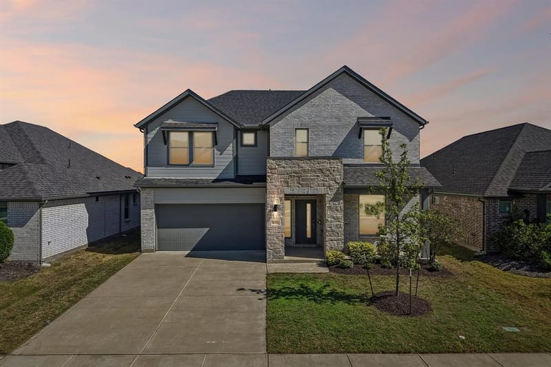 135 Lost Maples Way, Waxahachie TX 75165