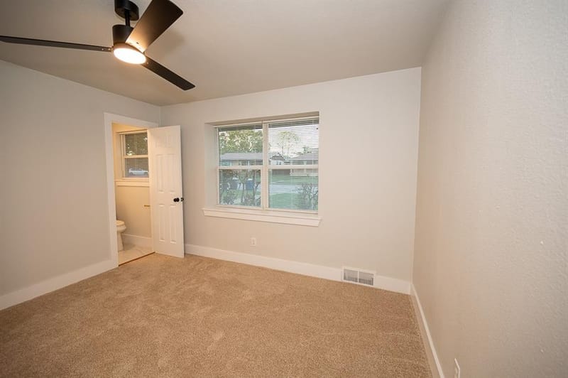 2406 Cliff Teen Court, Dallas TX 75233 - Photo 12