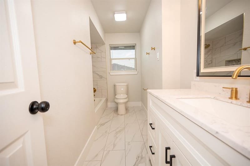 2406 Cliff Teen Court, Dallas TX 75233 - Photo 4