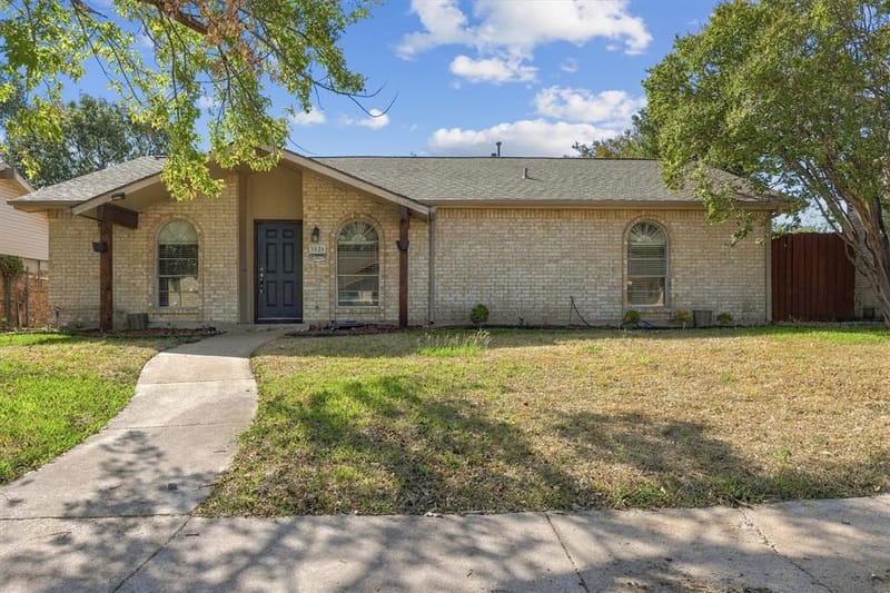3026 Flagstone Drive, Garland TX 75044