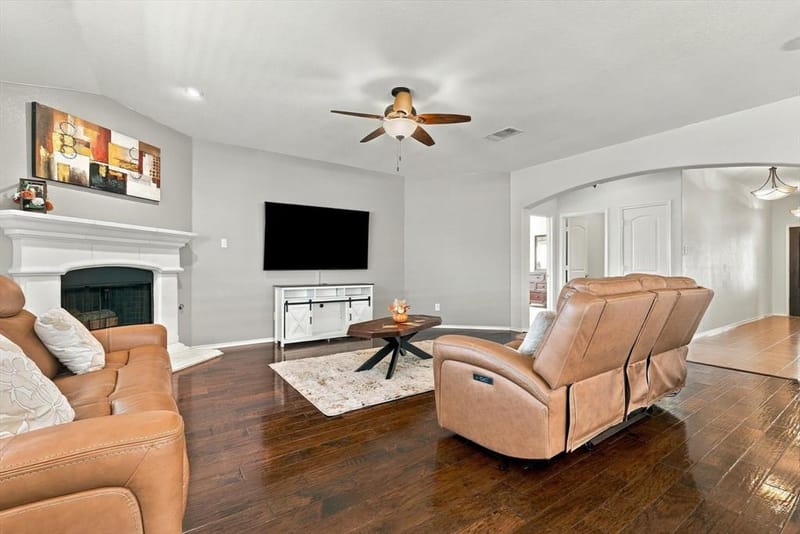 1117 Lake Hollow Drive, Little Elm TX 75068 - Photo 5