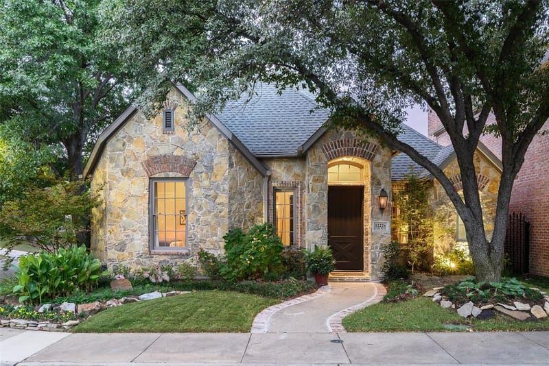 12226 Park Bend Drive, Dallas TX 75230