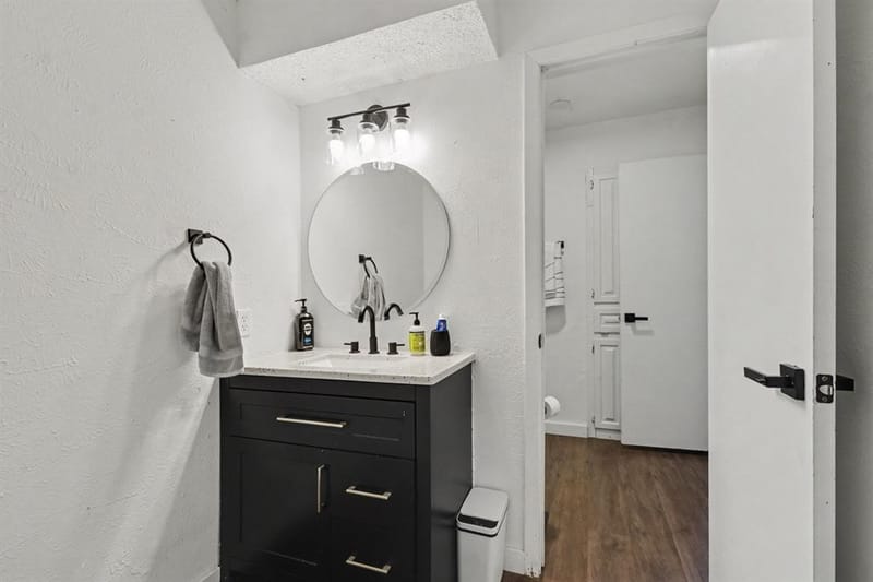 3208 Sapphire Street, Bedford TX 76021 - Photo 8