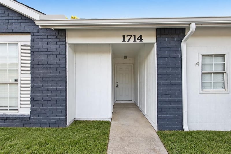 1714 Granada Drive, Arlington TX 76014 - Photo 2
