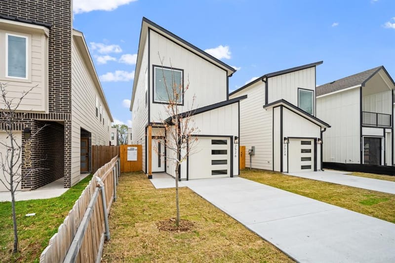 2526 Peabody, Dallas TX 75215 - Photo 2