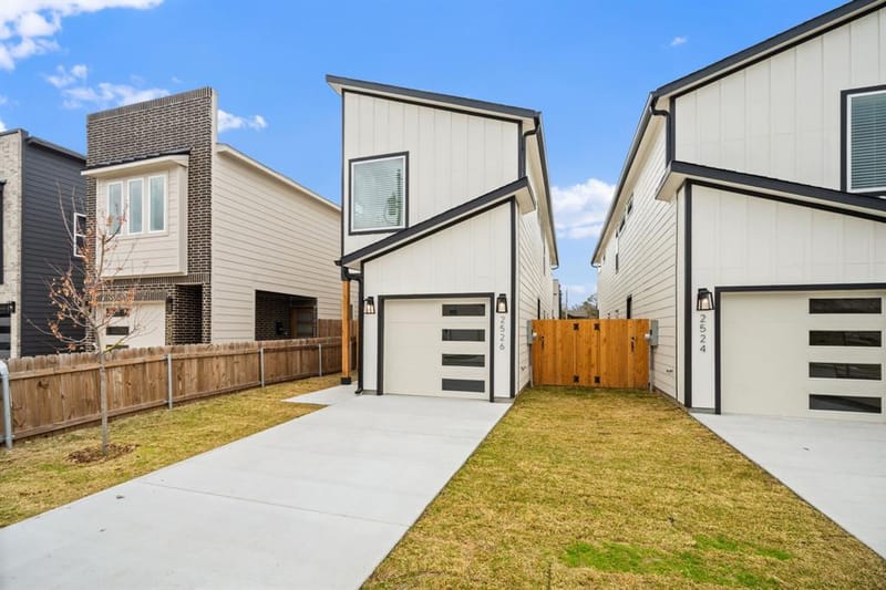 2526 Peabody, Dallas TX 75215 - Photo 3