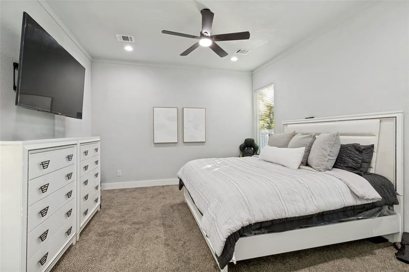 7909 Ivory Lane, Dallas TX 75216 - Photo 13