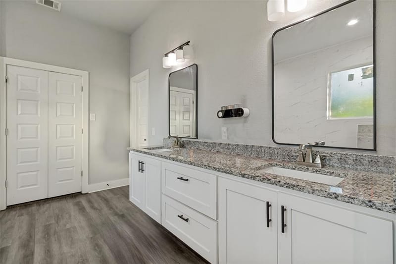 7909 Ivory Lane, Dallas TX 75216 - Photo 12