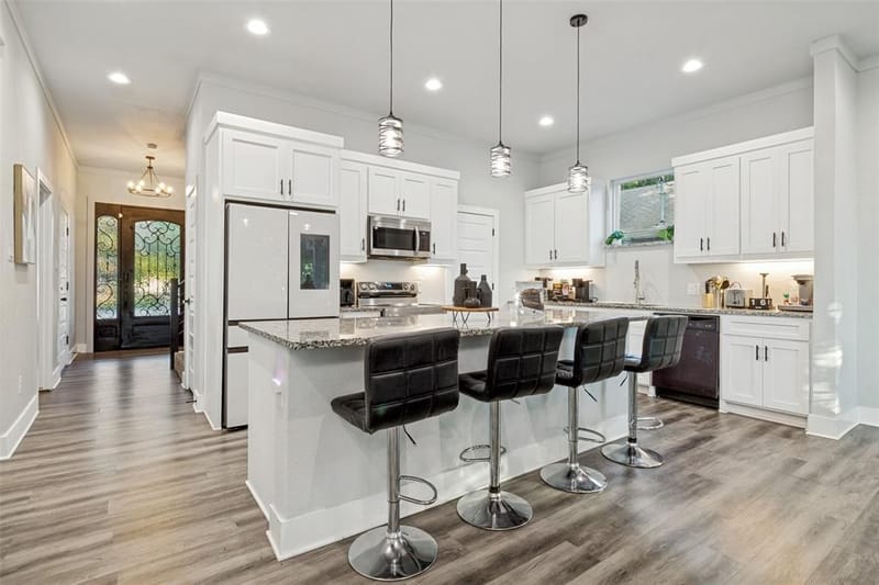 7909 Ivory Lane, Dallas TX 75216 - Photo 4