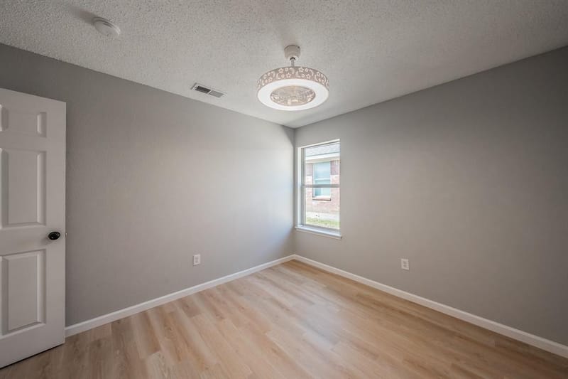 337 Mcmurtry Drive, Arlington TX 76002 - Photo 32
