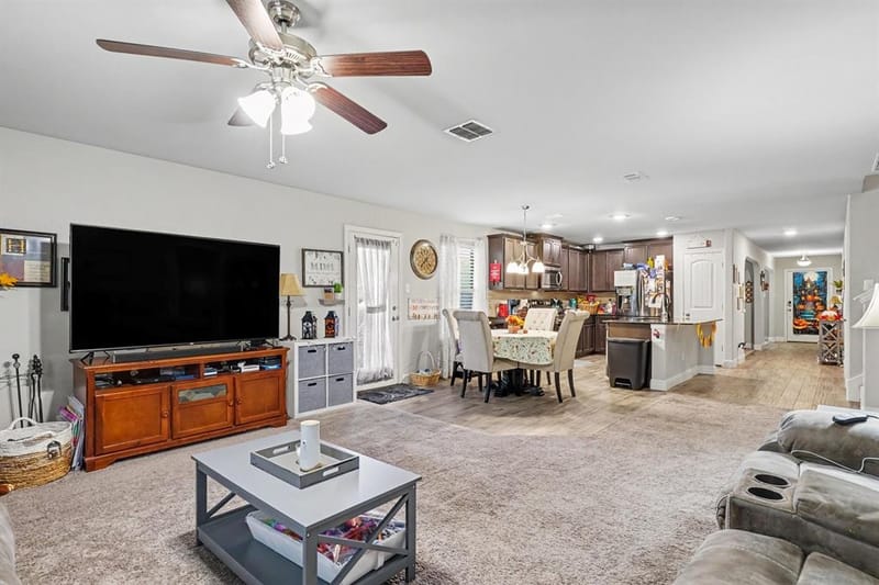 360 Daleview Drive, Kennedale TX 76060 - Photo 7