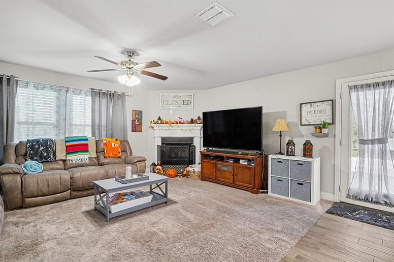 360 Daleview Drive, Kennedale TX 76060 - Photo 4