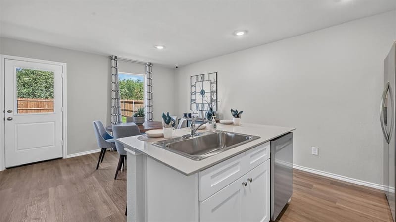 4176 SUNNY BRANCH Lane, Fort Worth TX 76036 - Photo 6