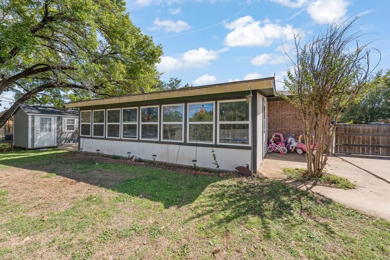 1212 Briarwood Drive, Cleburne TX 76033 - Photo 32