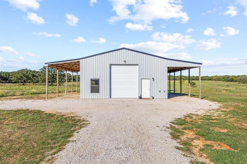 205 Rolling Hills Boulevard, Alvord TX 76225 - Photo 2