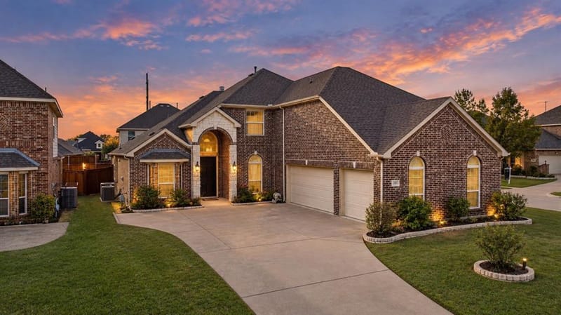 7311 Padilla, Grand Prairie TX 75054