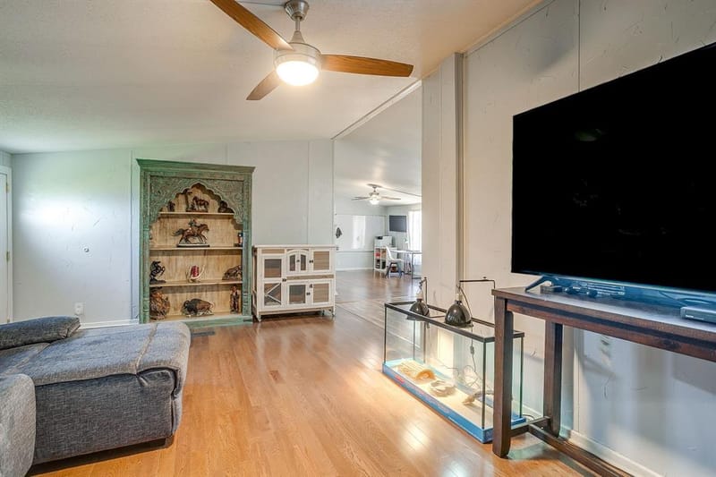 116 N Skyline Court, Cresson TX 76035 - Photo 6