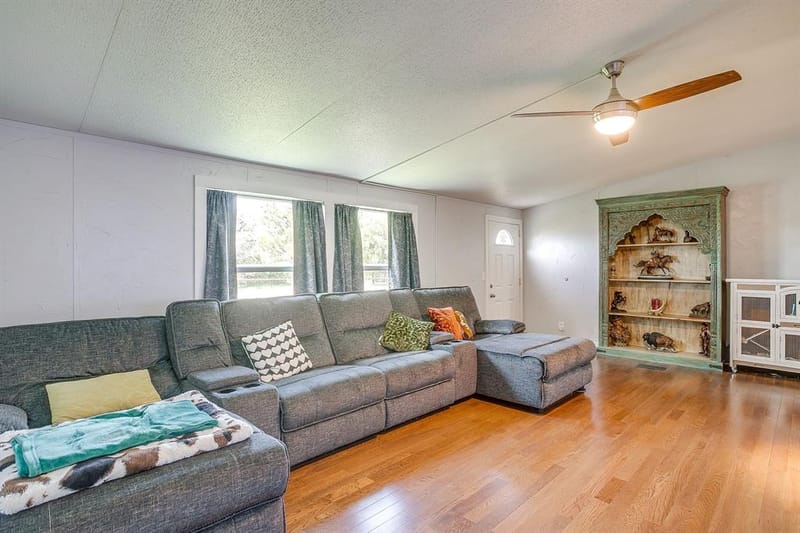 116 N Skyline Court, Cresson TX 76035 - Photo 5